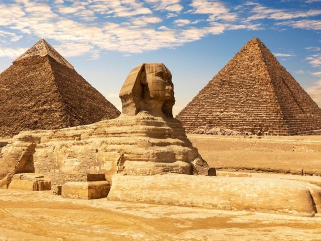 Privater Pyramiden Ausflug Hurghada–Kairo mit Auto